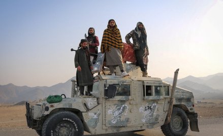 Talibowie w prowincji Momand Dara w Afganistanie