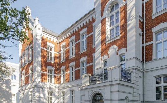 Odrestaurowany budynek warszawskiego Zespołu Państwowych Szkół Muzycznych nr 1.