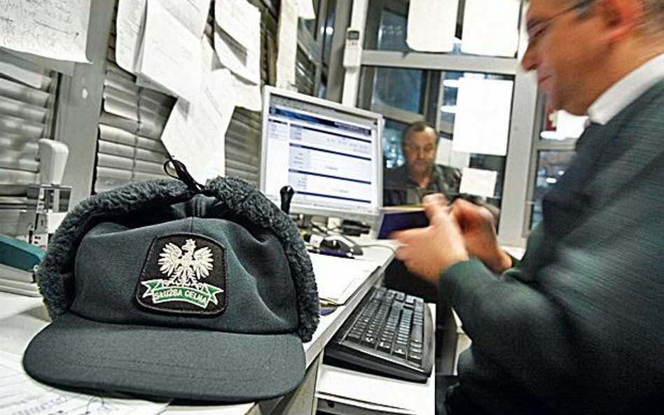 Od stycznia do sierpnia tego roku prawie 230 tys. Ukraińców dostało polskie wizy