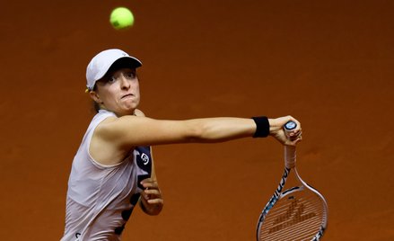 Iga Świątek pokazała w Stuttgarcie, że na ceglanej mączce władzy łatwo nie odda