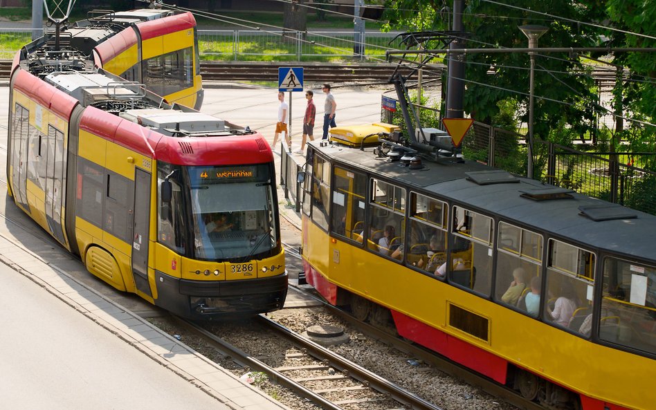 Duża liczba uchodźców sprawia, że miasta potrzebują więcej pieniędzy m.in. na komunikację