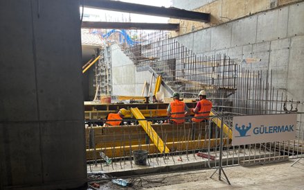 Wiele pytań dotyczyło przyszłych schodów i wind