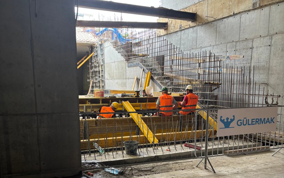 Wiele pytań dotyczyło przyszłych schodów i wind