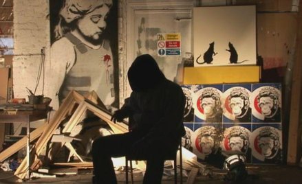 Banksy pokazuje się w filmie, ale nadal chowa twarz