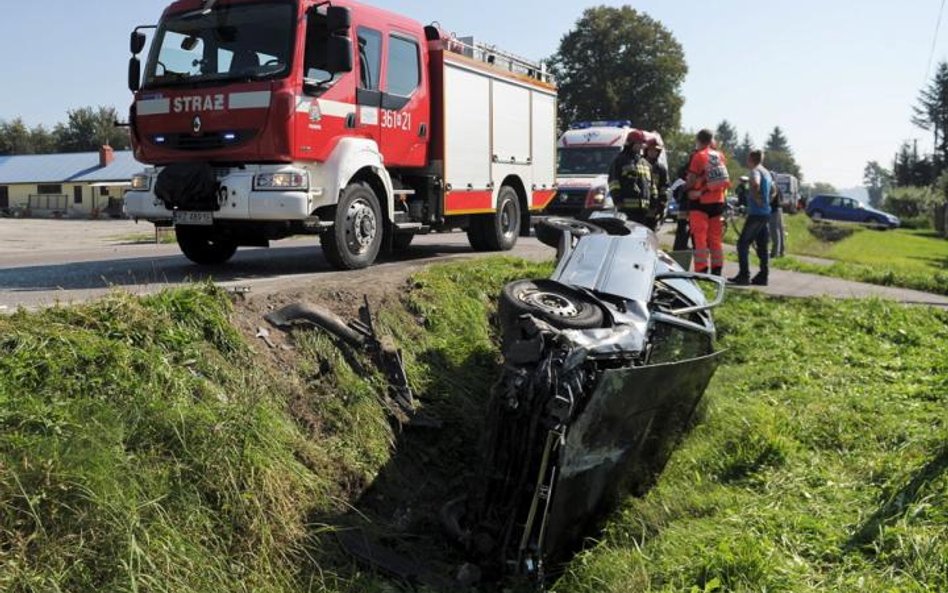 W latach 1997–2007 w wyniku wypadków komunikacyjnych śmierć poniosło w Polsce 60 tysięcy ludzi