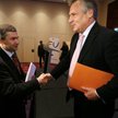 Aleksander Kwaśniewski z ambasadorem Białorusi w Polsce Pawłem Łutaszką