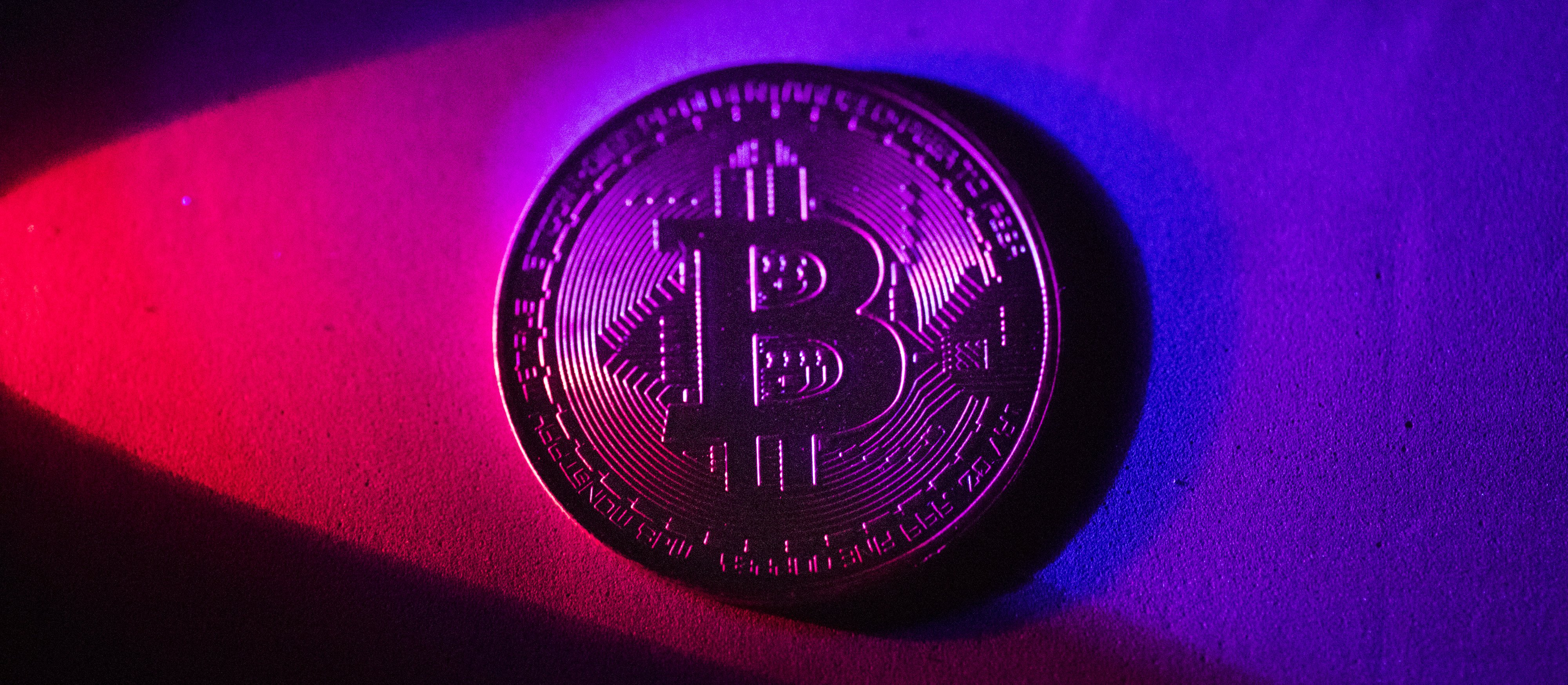 Bitcoin i kryptowaluta powiązana z Binance walczą o przetrwanie