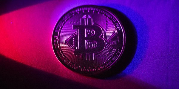 Znów nerwowo na rynku bitcoina. Jaki kierunek obierze główna z kryptowalut?