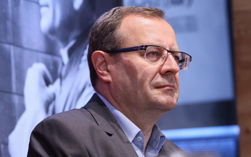 Prof. Antoni Dudek komentuje wyniki exit poll. Czerwona kartka dla Donalda Tuska i skręt w prawo