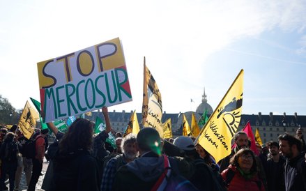 Do tej pory na czele krajów, które sprzeciwiały się umowie stała Francja