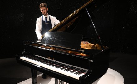 Ulubiony fortepian Mercury’ego został sprzedany za 1,7 miliona funtów