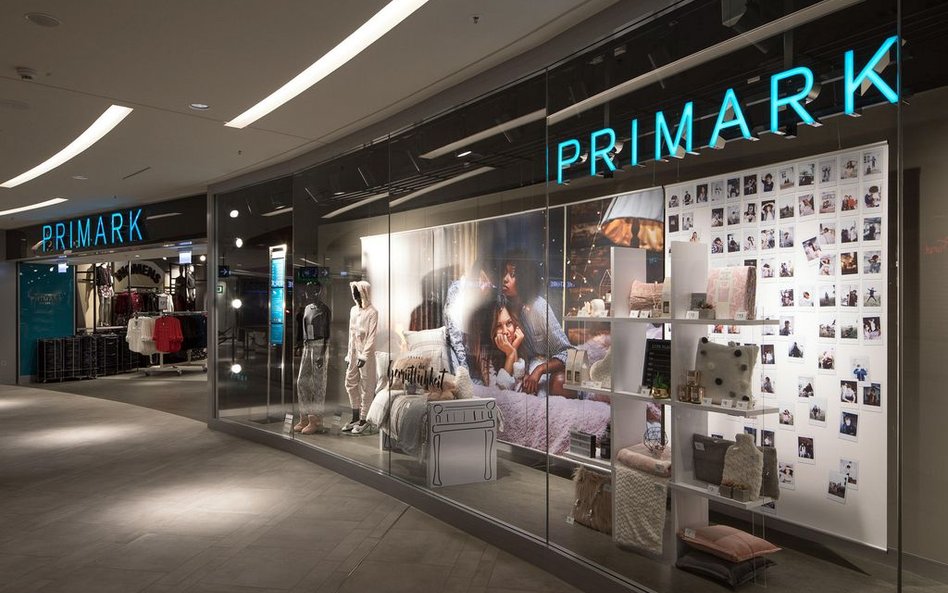 Primark: Sprzedaż spadła z 650 mln funtów miesięcznie do… zera