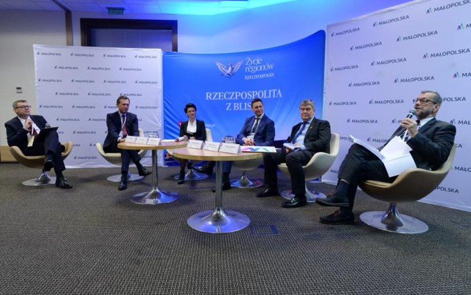 Uczestnicy debaty: Marcin Piasecki, redaktor dziennika „Rzeczpospolita”, Jacek Krupa, marszałek woje