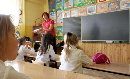Szkołom coraz bardziej brakuje nauczycieli
