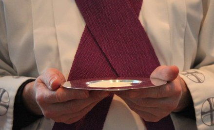 Polacy chcą, by Kościół opracował raport o pedofilii