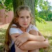 11-letnia Marianna Ame (Tonia) doskonale dostosowała się do konwencji filmu Marcina Bortkiewicza