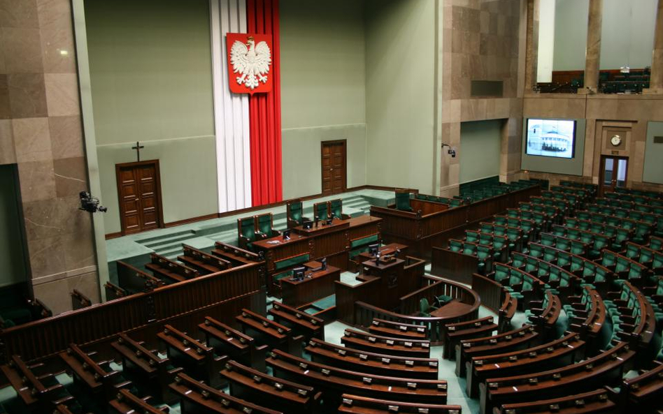 Po co PiS odracza posiedzenia Sejmu na po wyborach