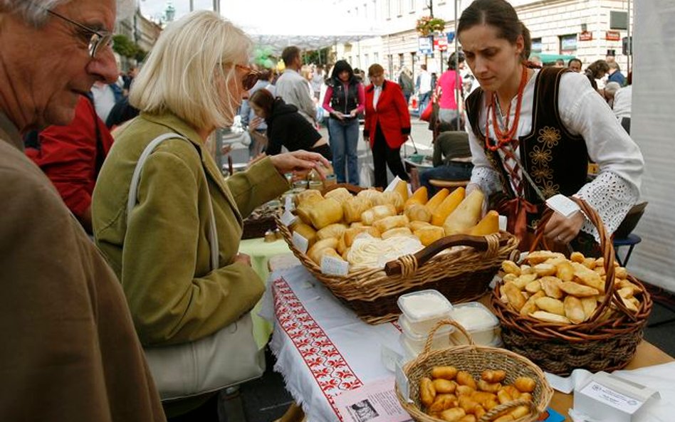 Rolnicy: ułatwienia w sprzedaży żywności wyprodukowanej z własnej uprawy lub hodowli