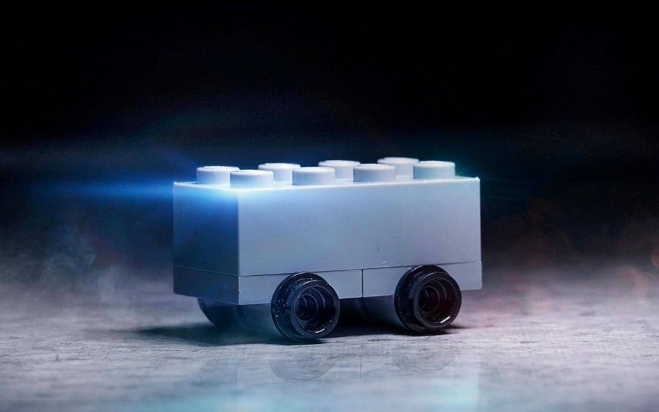 Lego dogryza Tesli żartując z Cybertrucka