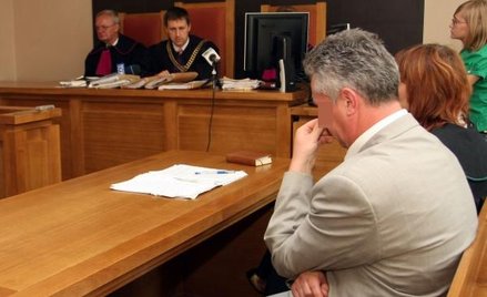 Za odmowę wykonania wyroku grozi grzywna