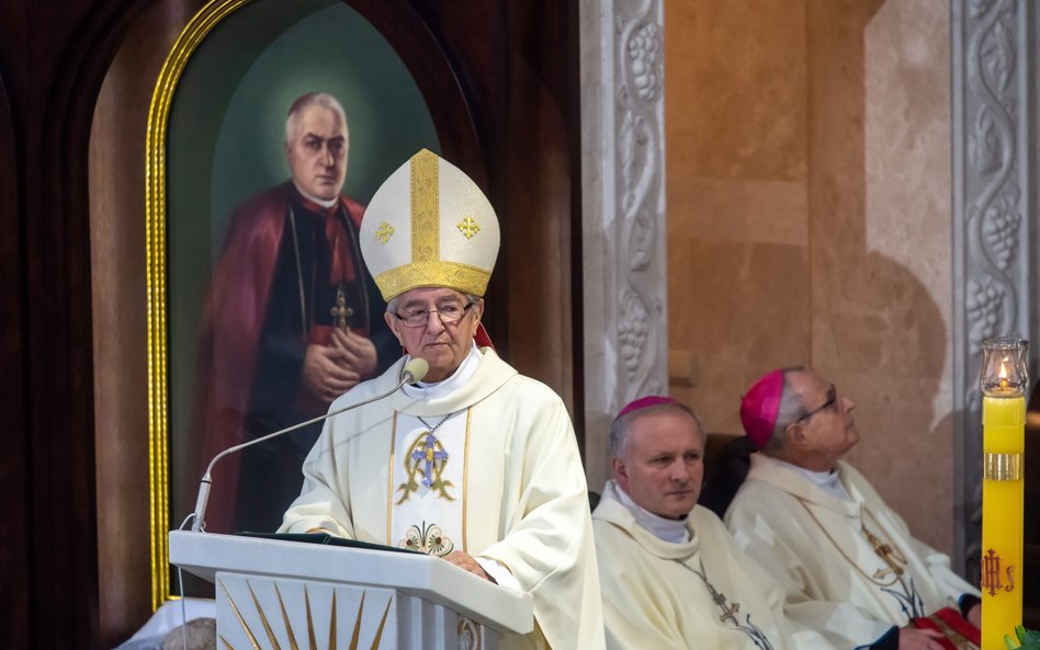 Media: Abp Sławoj Leszek Głódź w szpitalu. "Jest w ciężkim stanie"