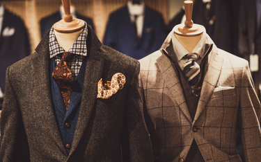 Badanie UOKiK: marki odzieżowe najczęściej oszukują mężczyzn