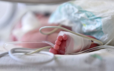 Pionierski przeszczep serca u 2-miesięcznego dziecka