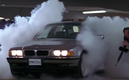 BMW 750 iL, jak na samochód Jamesa Bonda, miał wyjątkowo duże rozmiary. Nadrabia jednak wyjątkowo bo