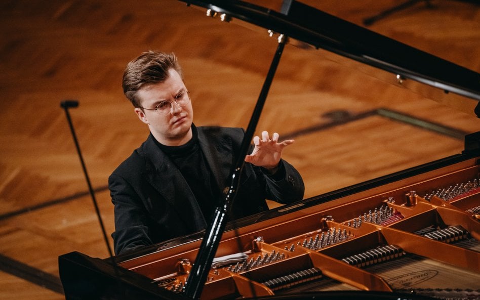 25-letni Piotr Alexewicz