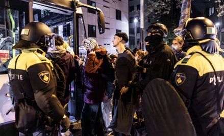 Policja aresztowała w Amsterdamie ok. 125 osób
