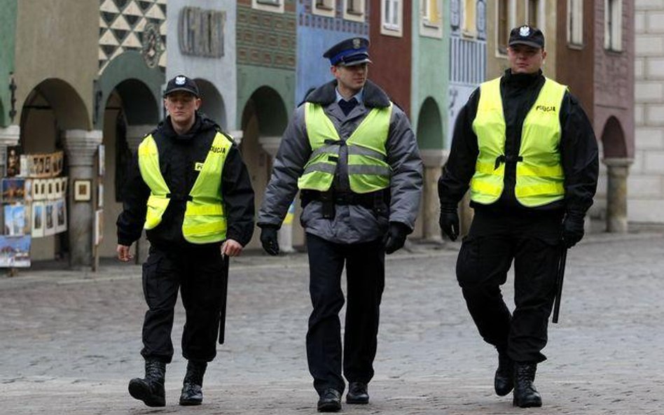 Policjanci muszą złożyć oświadczenia majątkowe do 31 marca
