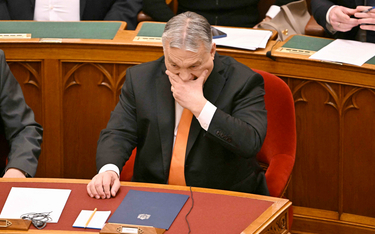 Premier Węgier w parlamencie w trakcie głosowania o członkostwie Szwecji w NATO