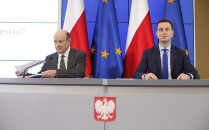 Od lewej Jacek Rostowski, wicepremier i minister finansów i Władysław Kosiniak-Kamysz, minister prac
