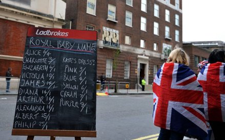 Imię dziewczynki nie jest jeszcze znane - bukmacherzy stawiają na Alice