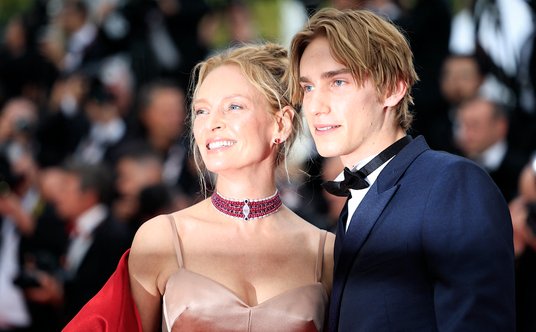 Uma Thurman z synem podczas tegorocznego festiwalu w Cannes.