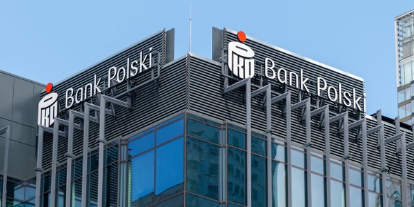 PKO BP z rekordami zysku i sprzedaży. „Nadajemy tempo całemu rynkowi”