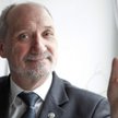 Macierewicz: Nie przejmujmy się tym, co suflują nam wrogowie