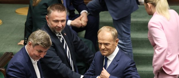Jeśli Donald Tusk nie uporządkuje sytuacji w koalicji rządowej, zatopi ją Polska 2050