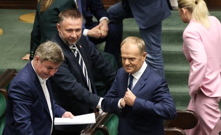 Jeśli Donald Tusk nie uporządkuje sytuacji w koalicji rządowej, zatopi ją Polska 2050
