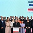Prezes PiS Jarosław Kaczyński (L-front) oraz politycy partii podczas konferencji w Warszawie