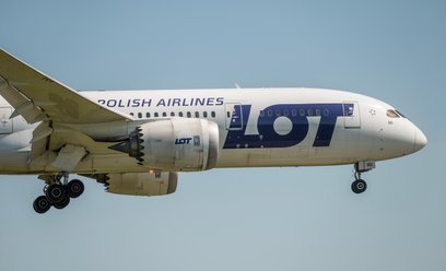 LOT wszystkie podróże międzykontynentalne realizuje samolotami Boeing 787 Dreamliner.