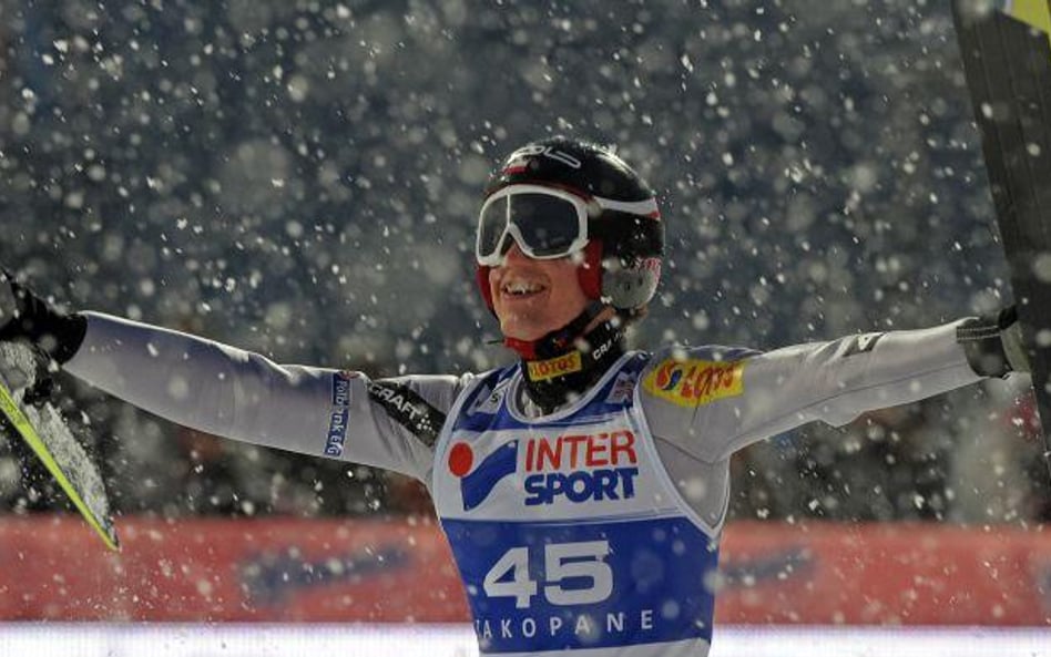 Kamil Stoch wygrał w Zakopanem. Upadek Małysza