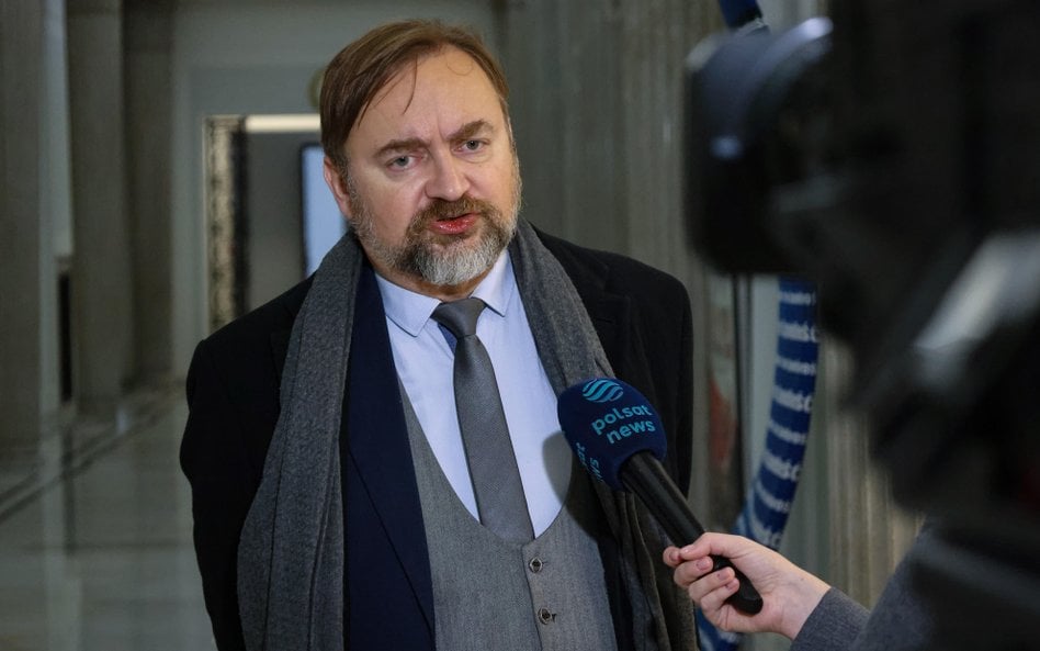 Paweł Szrot z PiS ogłosił, że Polakom nie podoba się widok „młodych Ukraińców, którzy nie pracują i 