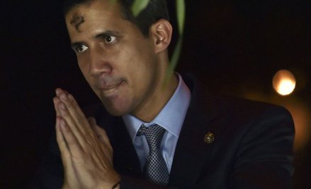 Uważany przez Zachód za tymczasowego prezydenta Juan Guaido może się już czuć bezpiecznie. Ma gwaran
