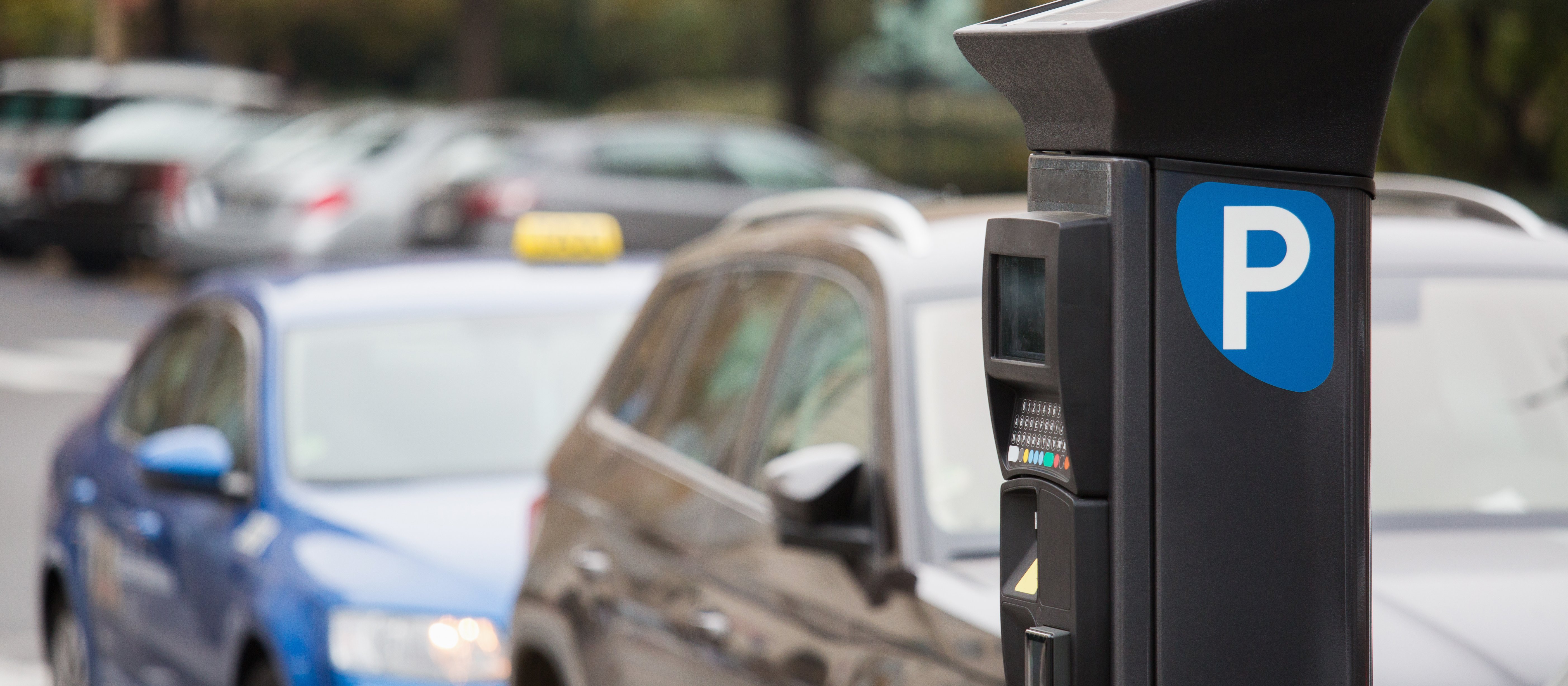 Słońce pomaga w mieście. Jak samorządy wykorzystują panele fotowoltaiczne
