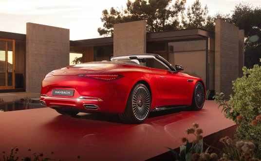 Mercedes-Maybach SL Monogram Series to najnowszy model Maybacha