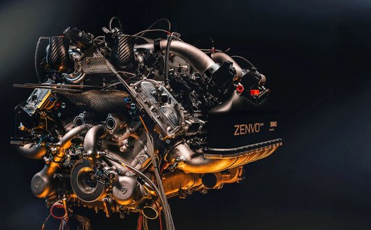 Łączna moc hybrydowego układu to 1876 KM i 1700 Nm