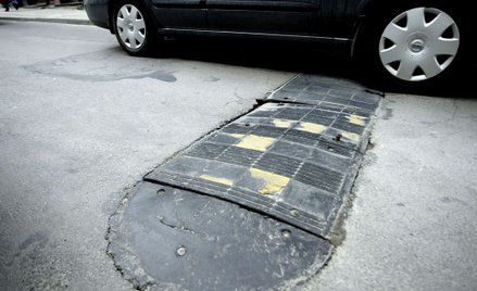 Ważne skutki zmniejszenia prędkości - WSA o montowaniu na drodze progu zwalniającego