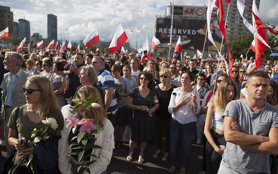 "Polacy muszą unikać jałowych sporów"