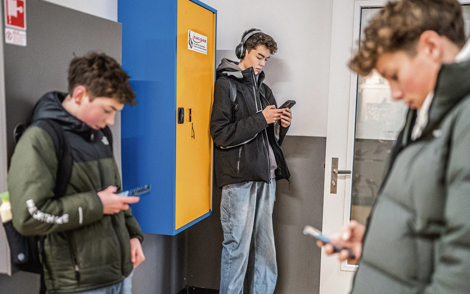 Uczniowie starszych klas Metis Montessori Lyceum w Amsterdamie (na zdjęciu w styczniu tego roku) mog